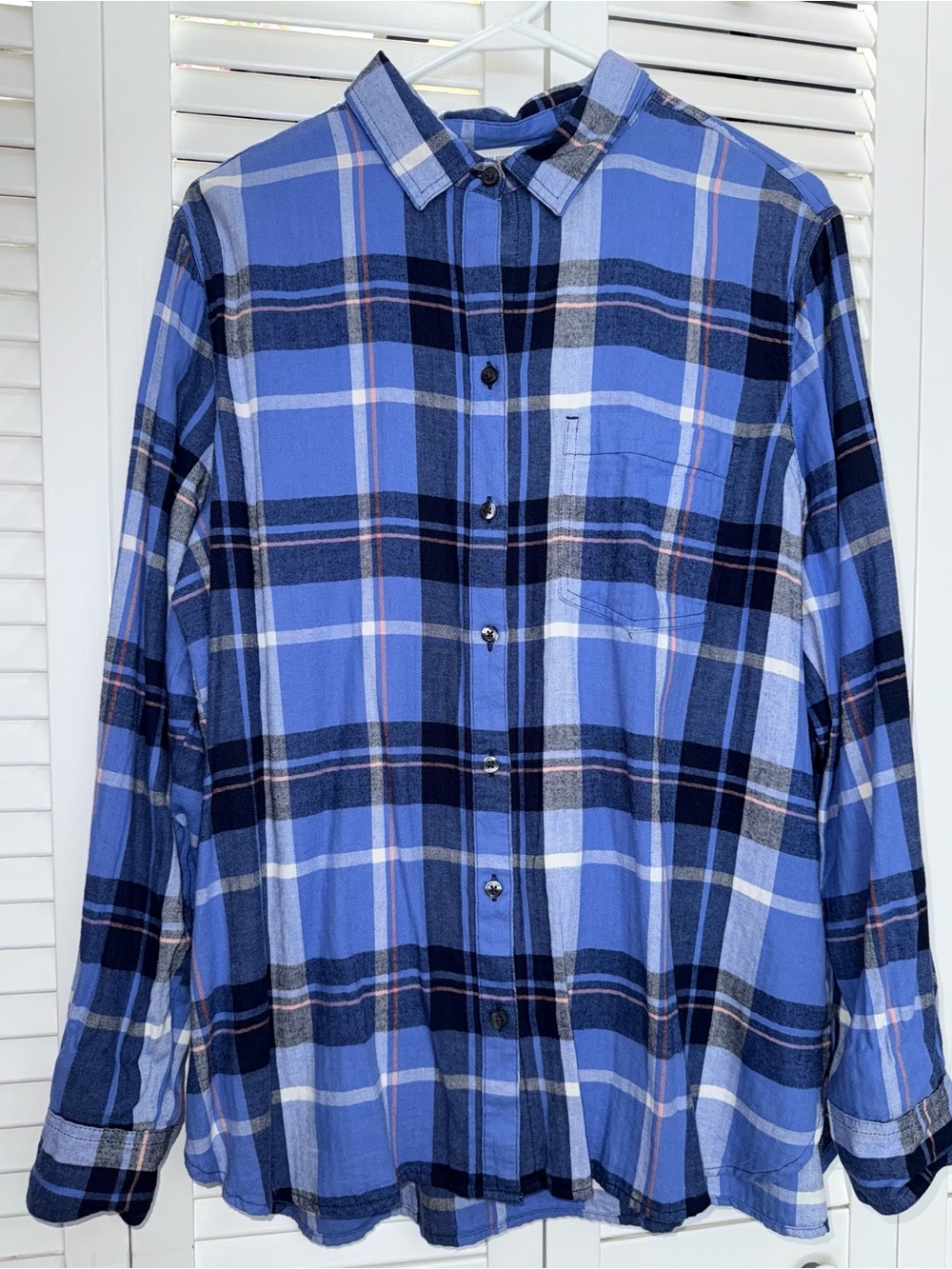 Old Navy Classic plaid flannel shirt thin PJ or lounge camping button